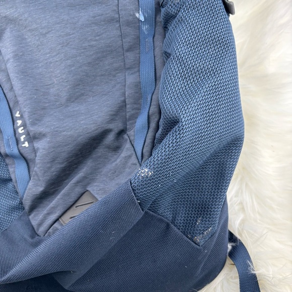 The North Face Blue Backpack with Durable Design and Versatile Functionality - Picture 3 of 13
